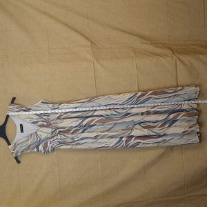 SALE! | Mile Gabrielle Sleeveless V- Neck Maxi Dress Size: 14